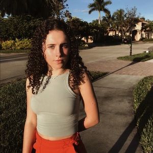 Meet your Posher, Caroline